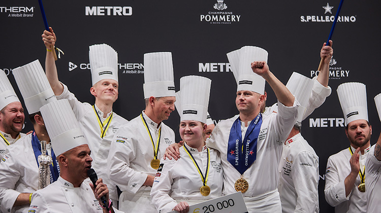 Bocuse d'Or-vinder Brian Mark Hansen og hans assistent Elisabeth Madsen