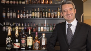 - Forbrugerne har for længst rystet finanskrisen af sig, og det smitter positivt af på salget af champagne, konkluderer Antonio Duva, som er adm. direktør for Pernod Ricard Danmark.